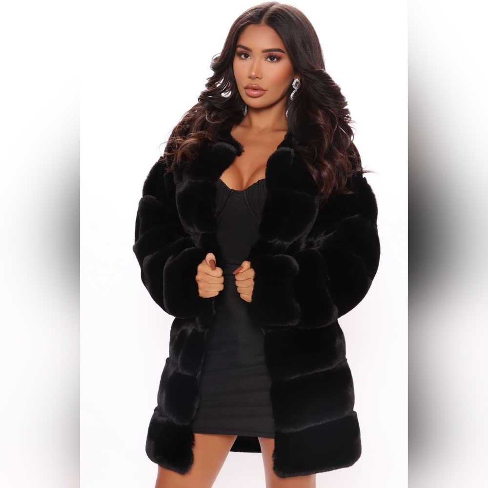 FASHION NOVA With Love Black Faux Fur Coat